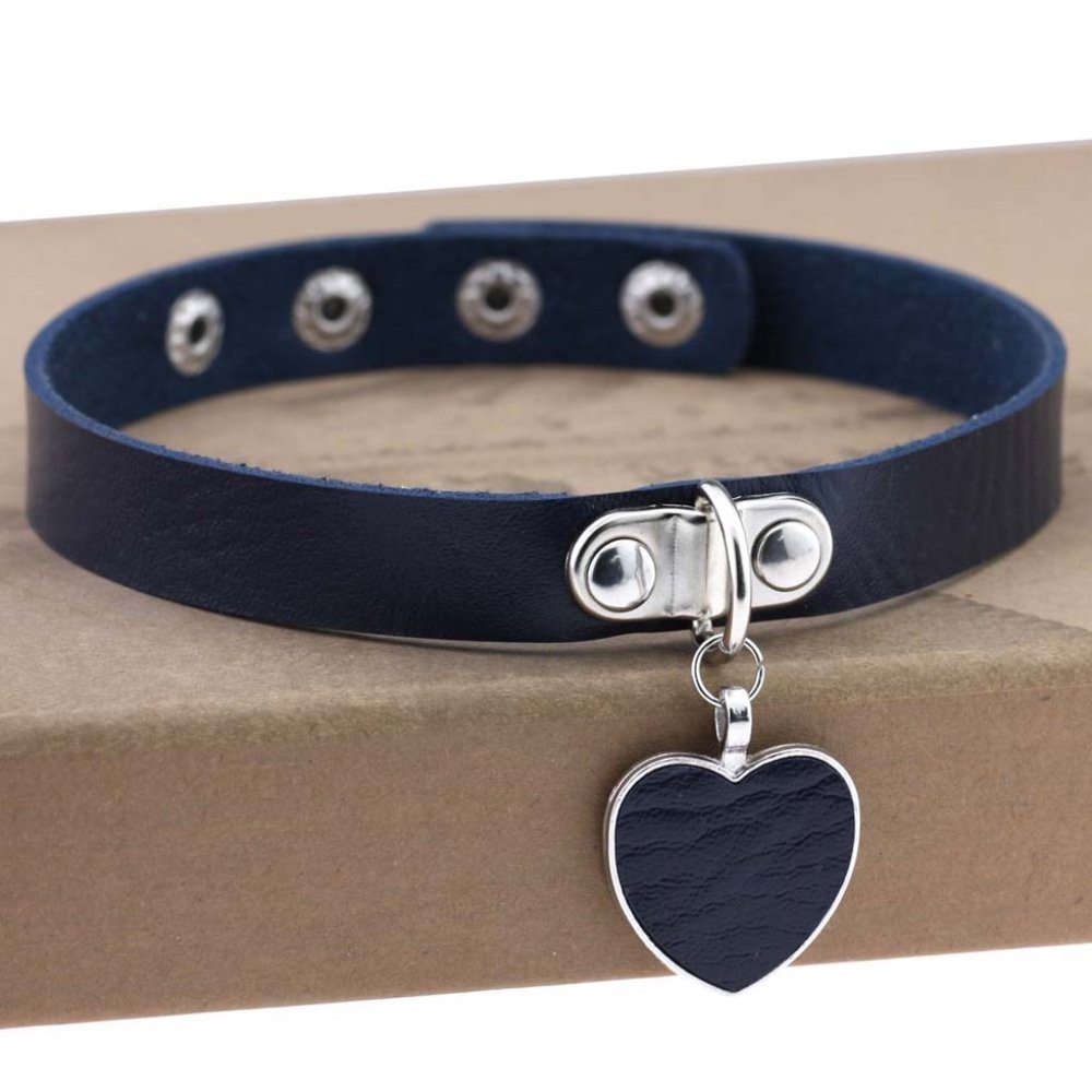 Vegan Leather Choker w/ Black Heart Pendant NWOT